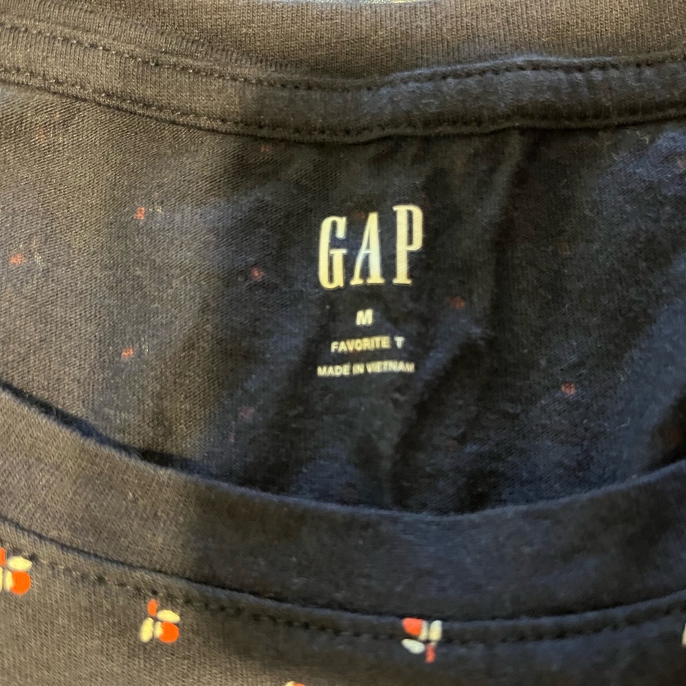 Gap factory favorite t-shirt lot - Picture 6 of 6